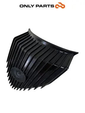 Carena anteriore scudo centrale 64303-LGE5-E00 Kymco People GTi 300 2014 (front shield cover) Kymco People GTi 300cc 2014 Bianco usato — foto reale 2