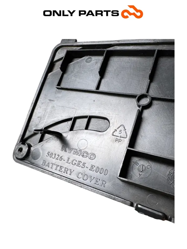 COPERCHIO SPORTELLO BATTERIA KYMCO PEOPLE S 300CC 2021 BATTERY COVER INSPECTION — 2