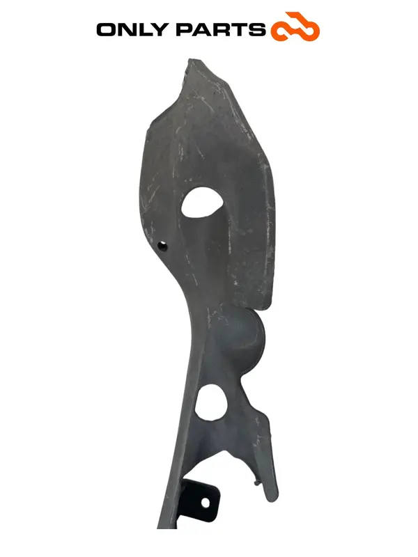 CARENA SOTTO PEDANA PUNTALE CENTRALE PIAGGIO X9 250 2005 / LOWER UNDER FAIRING — 5