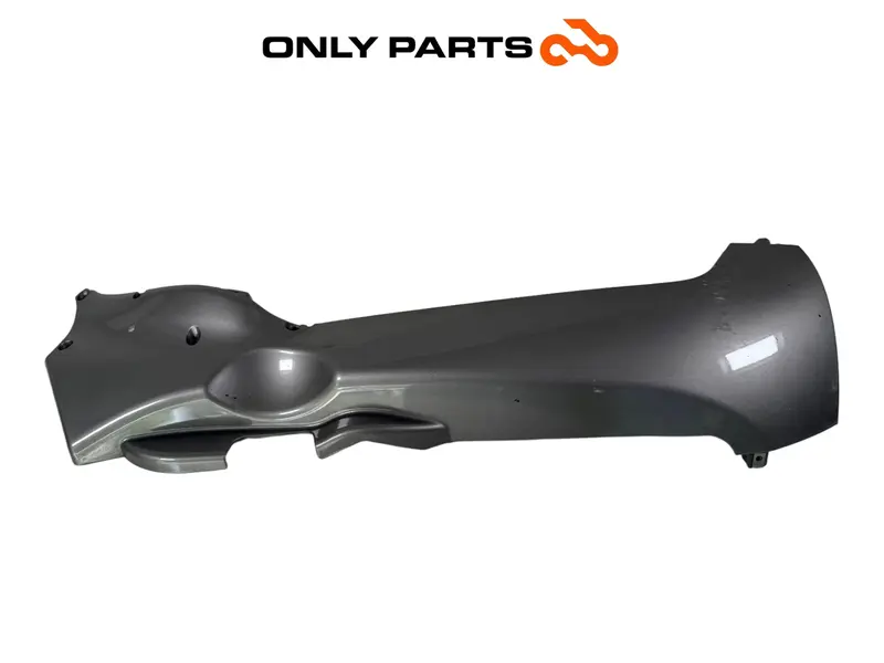 CARENA SOTTOPEDANA INFERIORE DESTRA GRIGIO PIAGGIO MP3 250 2009 / UNDER FOOTREST
