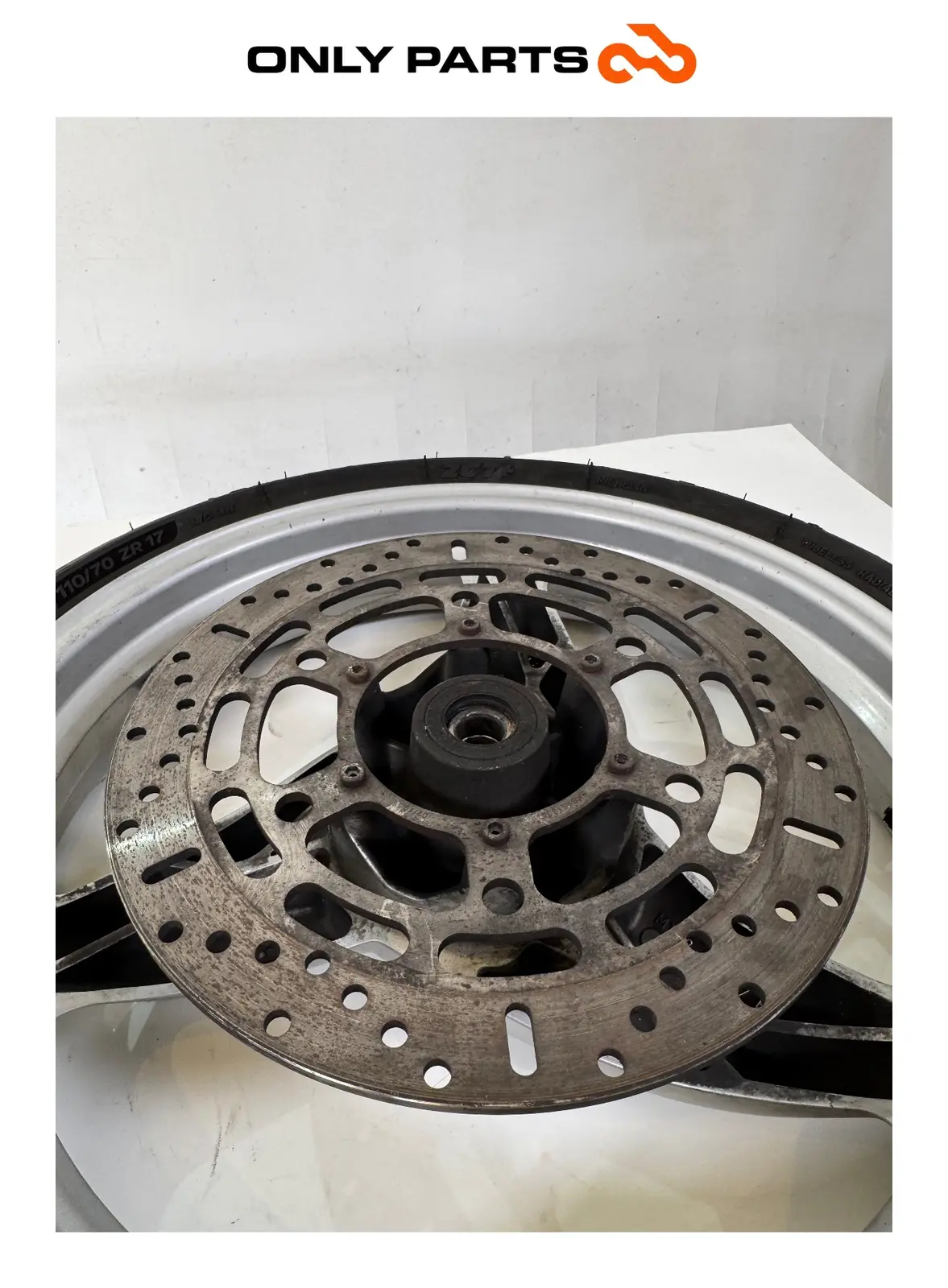 Cerchio anteriore BMW F 650 CS 2001 Grigio usato — foto reale 4