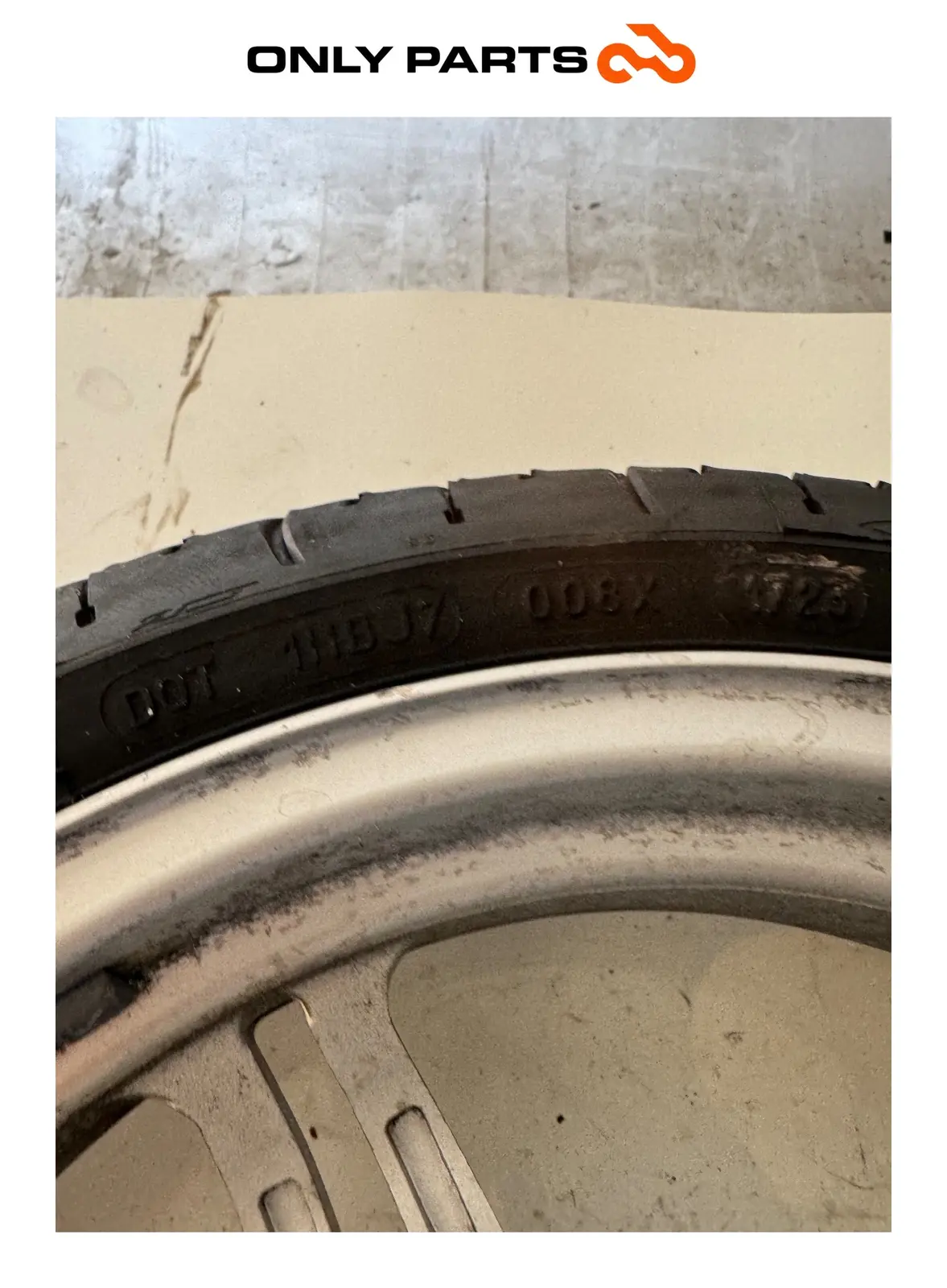Cerchio anteriore Suzuki Burgman 650cc 2010 Bianco usato — foto reale 7