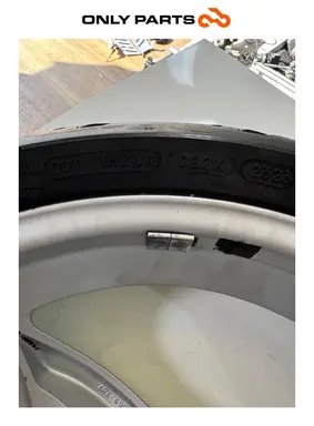 Cerchio posteriore BMW F 650 CS 2001 Grigio usato — foto reale 13