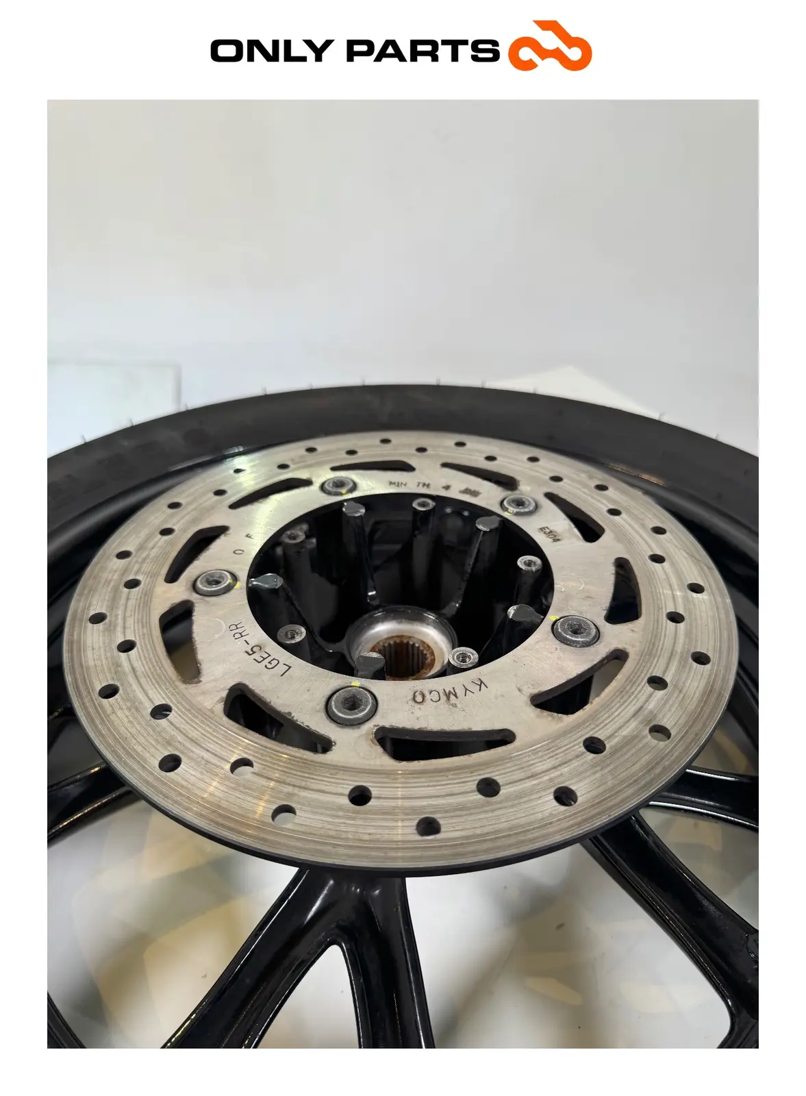 Cerchio posteriore completo disco abs Kymco People GTi 300cc 2014 Bianco usato — foto reale 4