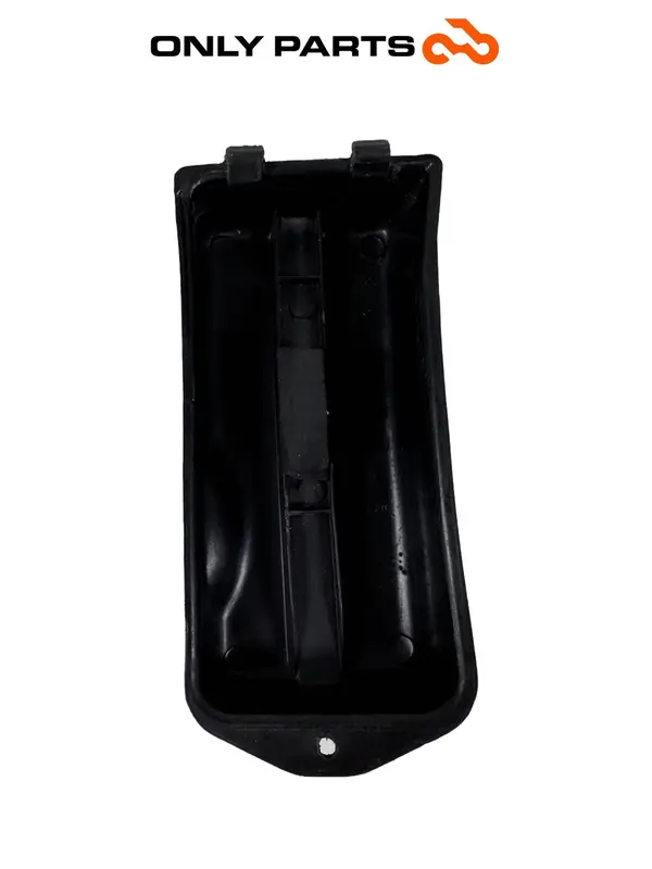 COPERCHIO SPORTELLO VANO BATTERIA NERO PIAGGIO VESPA LX 125 2011 / BATTERY LID — 4