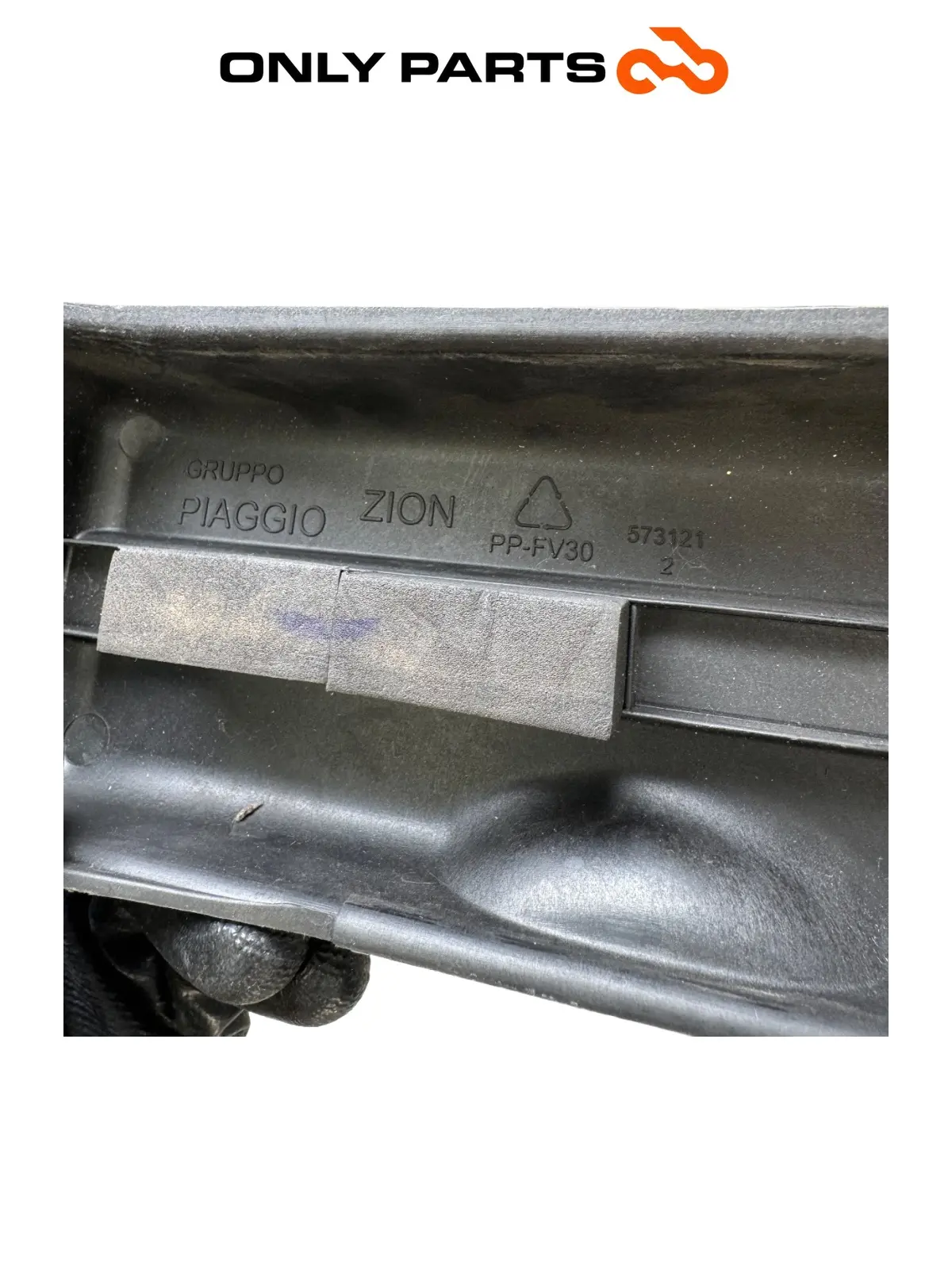 Coperchio vano batteria Piaggio Vespa Lx 150cc 2014 usato — foto reale 7