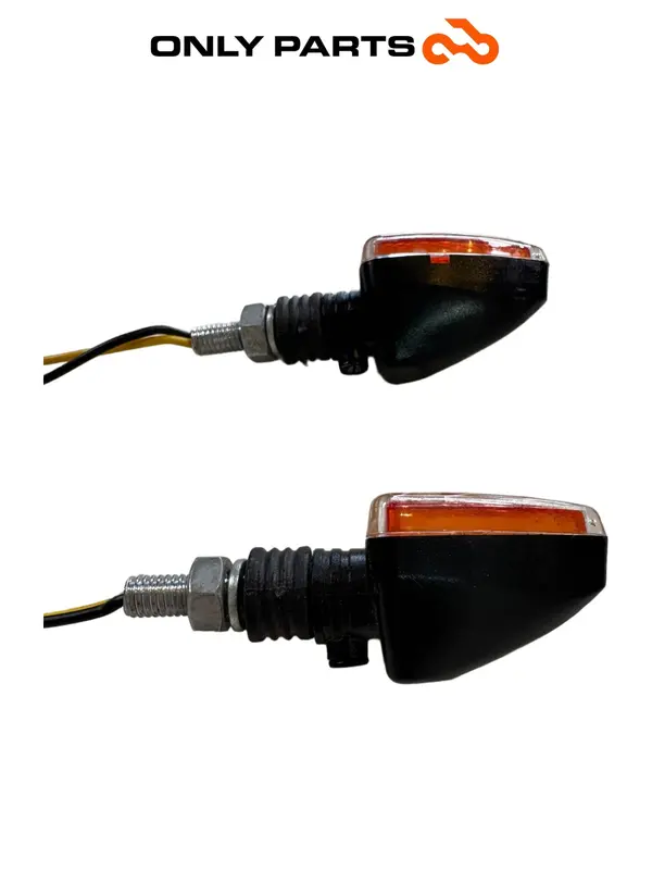 COPPIA FRECCE ANTERIORI AFTERMARKET HONDA VTR 1000 F 1999 / FRONT INDICATORS SET — 5
