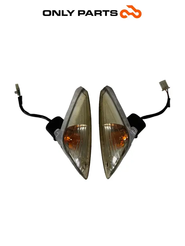 COPPIA FRECCE ANTERIORI HONDA SH 125CC - 150CC 2001-2004 ORIGINALI / TURN SIGNAL