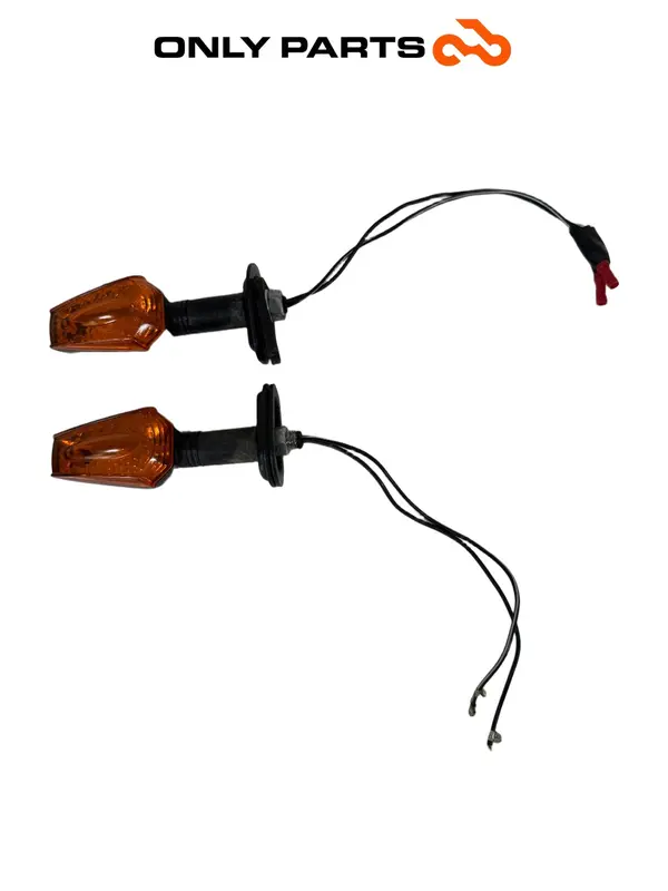 COPPIA FRECCE ANTERIORI INDICATORI DIREZIONE MOTO KAWASAKI ER-5 500 UNIVERSALI — 5