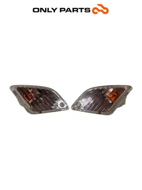 Coppia frecce posteriori Piaggio Vespa GT 200cc 2003 Viola usato — foto reale 1