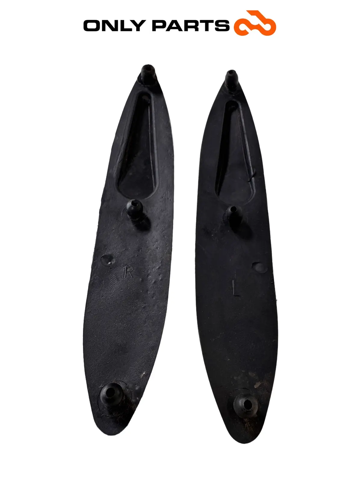 Coppia copriviti parabrezza Quadro 350 S 2013 Nero usato — foto reale 5