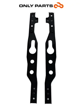 Coppia staffe supporto poggiapiedi in acciaio Kymco People GTi 300 2014 (pair of frame rails) Kymco People GTi 300cc 2014 Bianco usato — foto reale 7