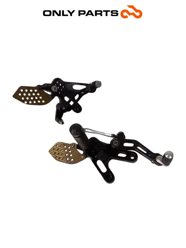 Coppia Pedane Guidatore AFTERMARKET KTM Super Duke 990cc 2006 Difetto in foto — 3