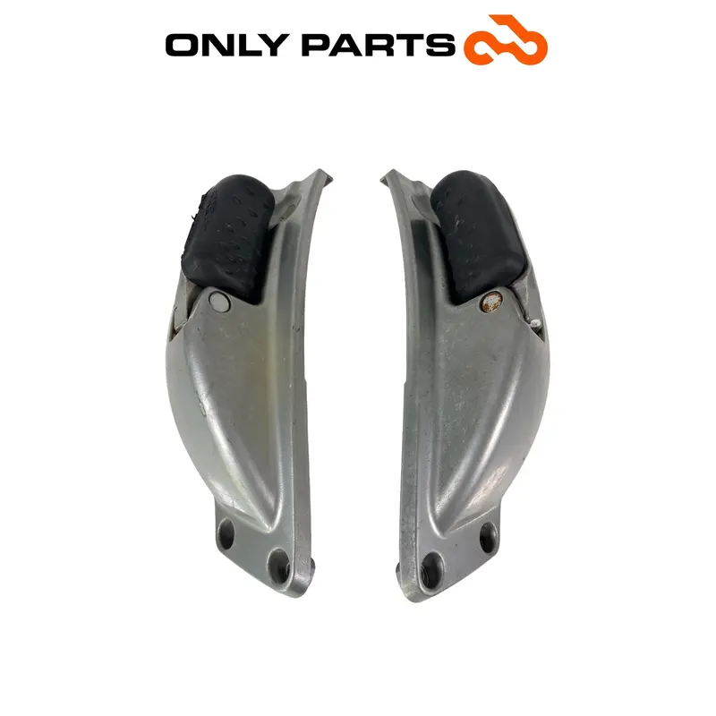 COPPIA PEDANE POGGIAPIEDI PASSEGGERO APRILIA SCARABEO 300 2010 / REAR FOOTRESTS — 5