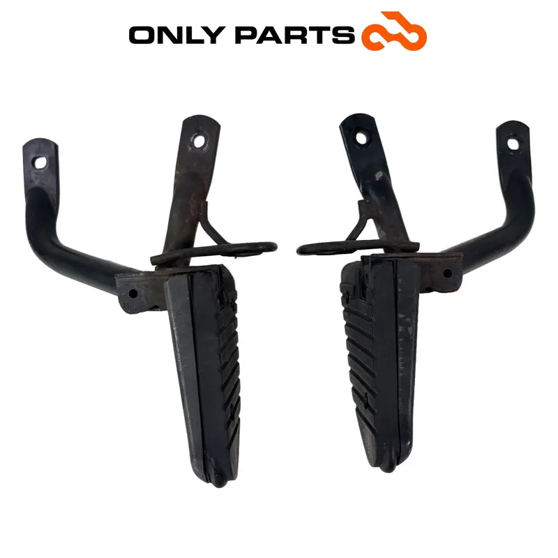 COPPIA PEDANE POGGIAPIEDI PASSEGGERO POSTERIORI HONDA SH 150 2002 / FOOTRESTS