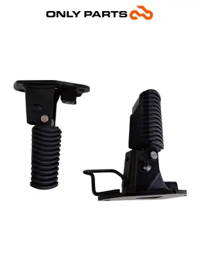 Coppia pedane poggia piedi passeggero posteriori BMW C 400 X 400cc 2020 Blu usato — foto reale 4