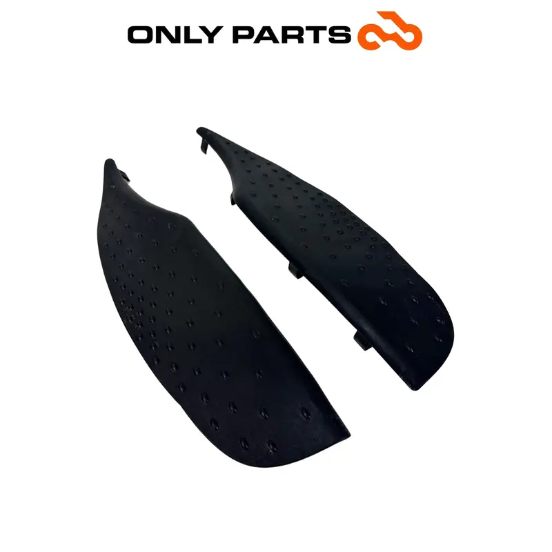 COPPIA TAPPETINI PEDANA GOMMA POGGIAPIEDI APRILIA SCARABEO 300 2010 / FLOOR MATS — 3