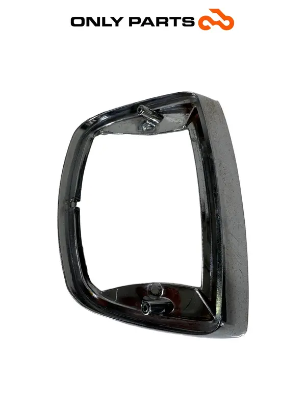 CORNICE FARO FANALE POSTERIORE CROMATA PIAGGIO VESPA LX 125 2011 LIGHT BEZEL OEM — 3