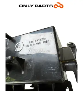 Cover batteria Honda PCX 125cc 2011 Grigio usato — foto reale 8