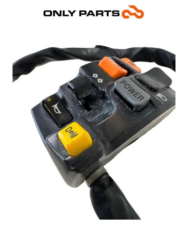 DEVIOLUCI COMANDI MANUBRIO SX SUZUKI BURGMAN 650 CC 2010 / LEFT HANDLEBAR SWITCH — 4