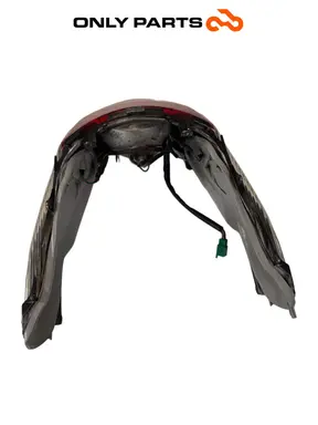 Fanale posteriore con frecce integrate, portalampada e cablaggio Kymco People GTi 300cc 2014 Bianco usato — foto reale 11