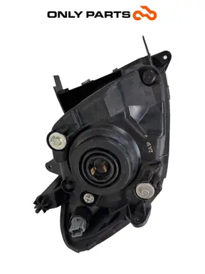 Faro anteriore SX Suzuki Burgman 650cc 2010 Bianco usato — foto reale 10