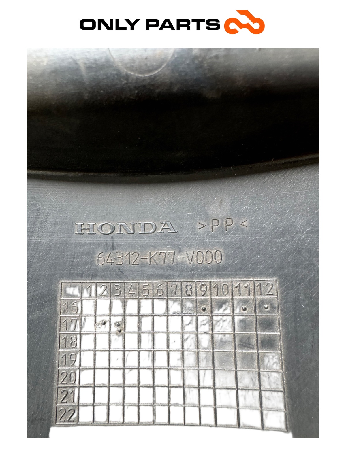 Fascia centrale sottosella Honda SH 150cc 2017 Nero usato — foto reale 11