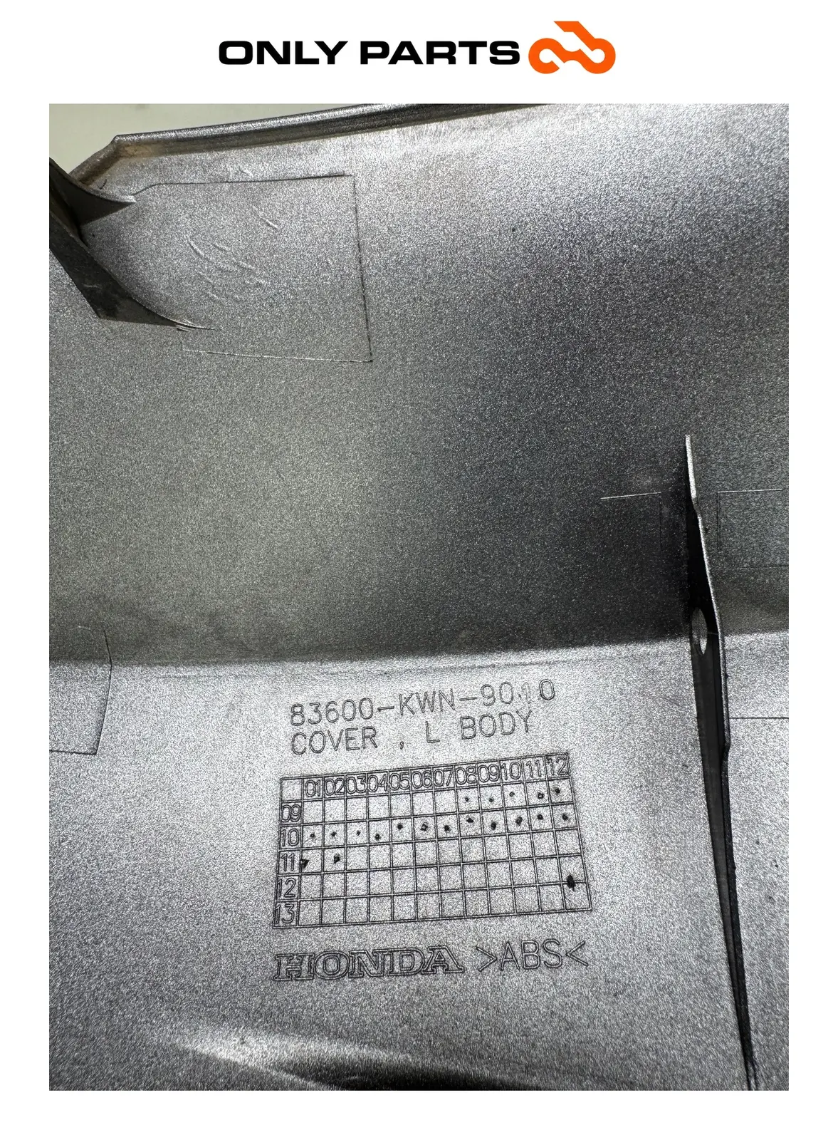 Fianchetto posteriore SX Honda PCX 125cc 2011 Grigio usato — foto reale 12