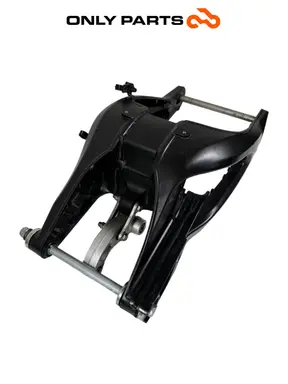 Forcellone posteriore / Braccio oscillante Yamaha Tracer 900cc 2019 Nero usato — foto reale 6