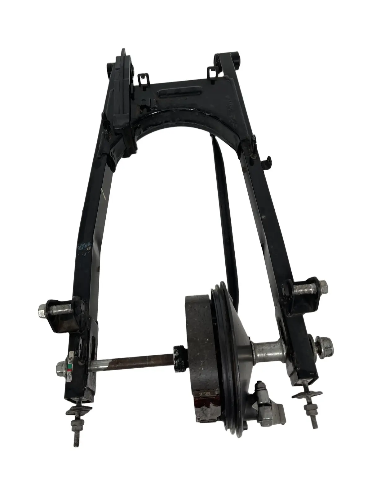 Forcellone posteriore + perno ruota posteriore Honda CBF 125cc 2009 Nero usato — foto reale 2