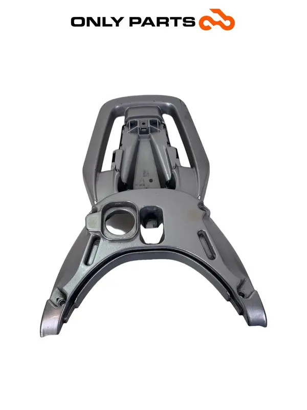 MANIGLIONE SUPPORTO PORTAPACCHI POSTERIORE PIAGGIO VESPA GT 200 2003 ORIGINALE — 2