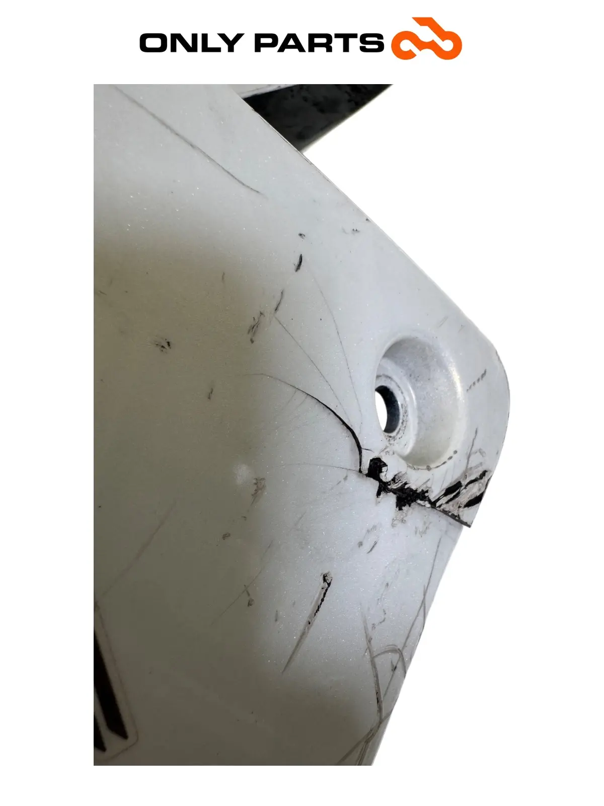 Parafango anteriore Suzuki Burgman 650cc 2010 Bianco usato — foto reale 2