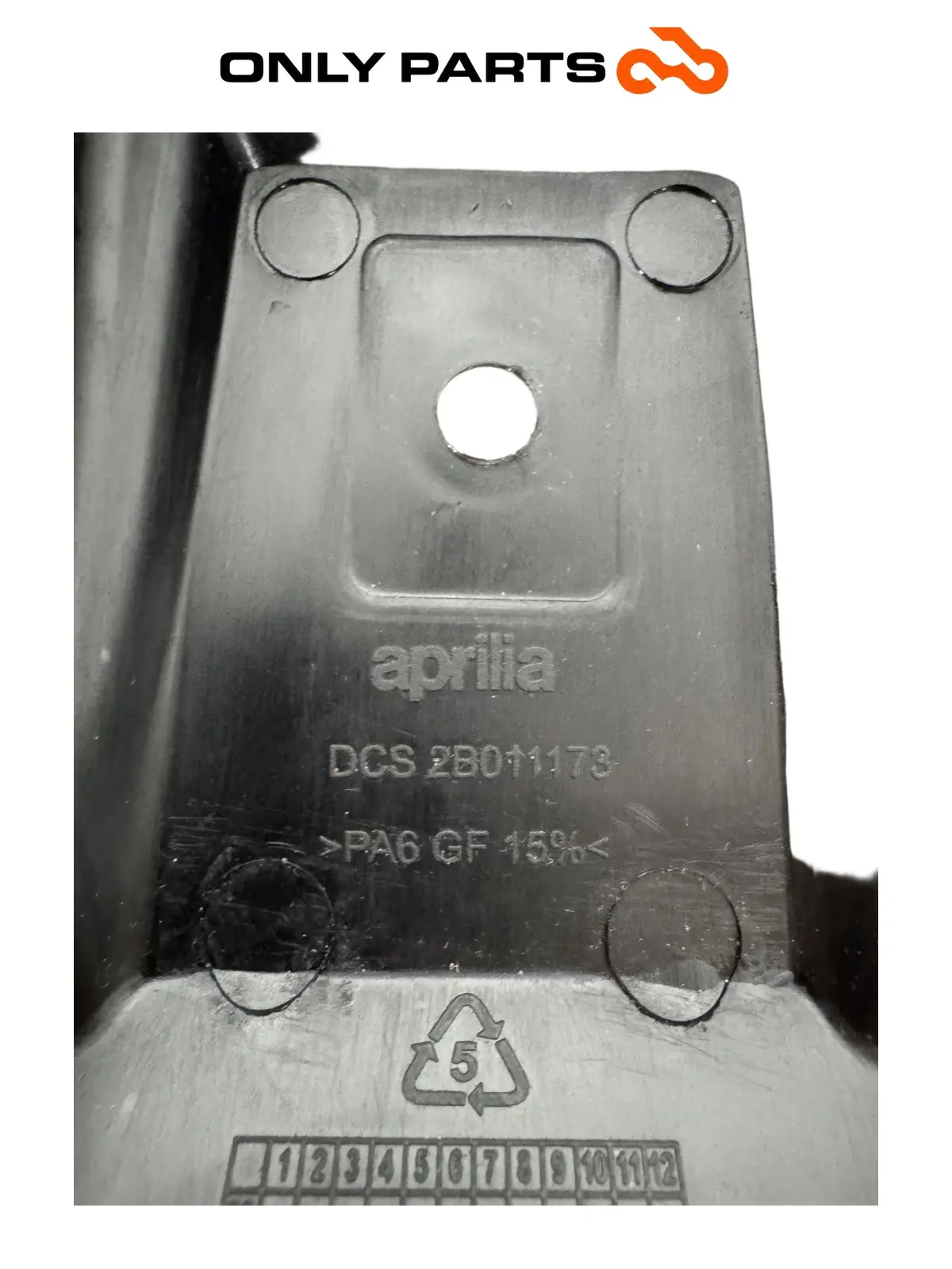Parafango posteriore / fender Aprilia RS 457cc 2024 usato — foto reale 9