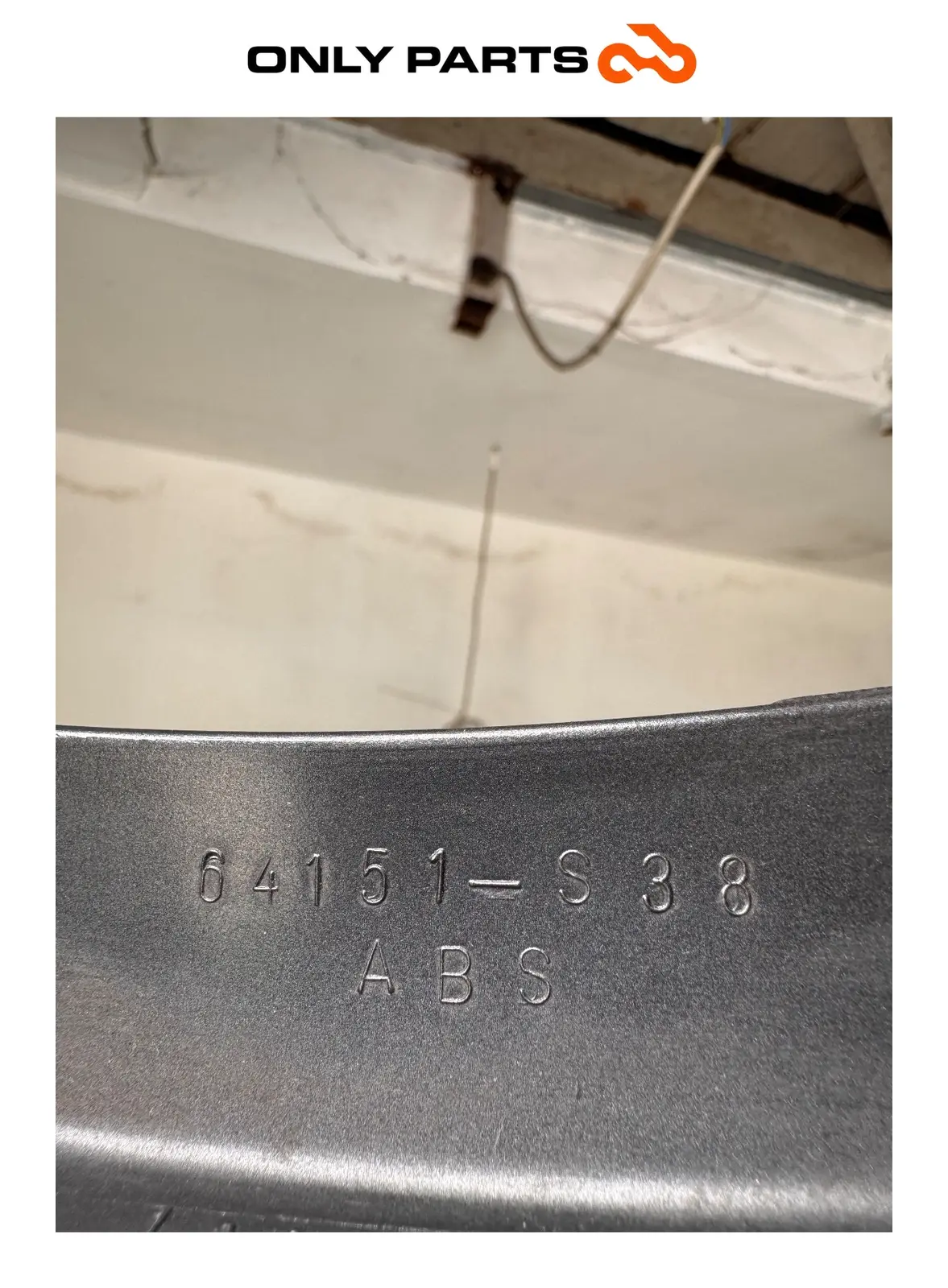 Plastica anteriore inferiore SX Quadro 350 S 2013 Nero usato — foto reale 7
