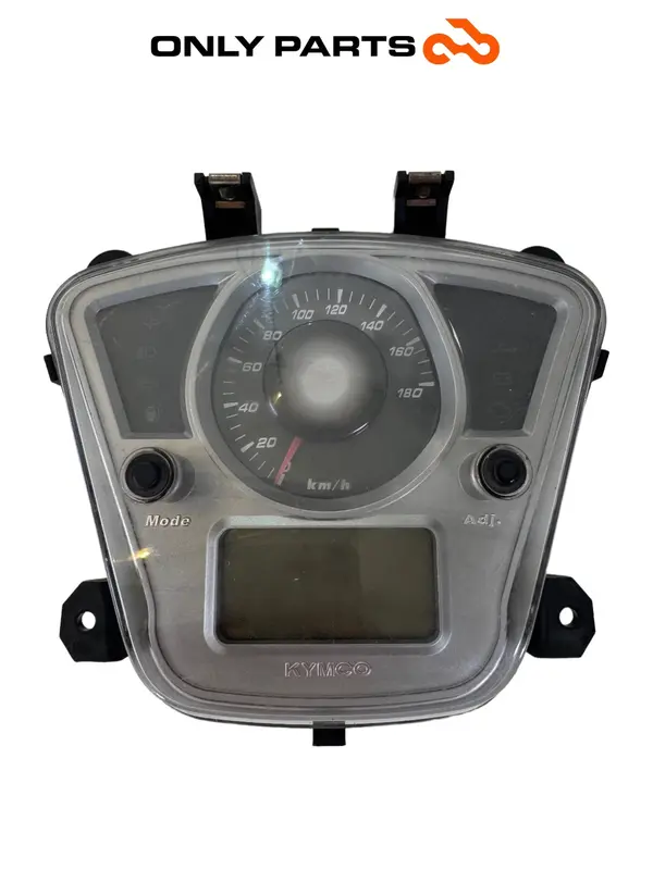 Quadro strumenti completo: tachimetro analogico, display LCD e spie — 2