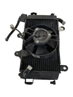 Radiatore acqua + ventola KTM Duke 200cc 2012 Arancione usato — foto reale 5