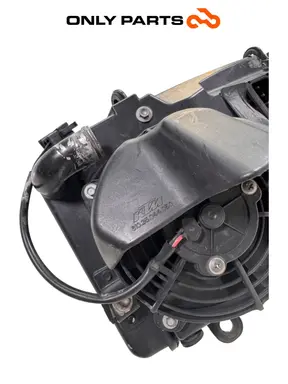 Radiatore acqua + ventola KTM Super Duke 990cc 2006 Nero/Arancione usato — foto reale 12
