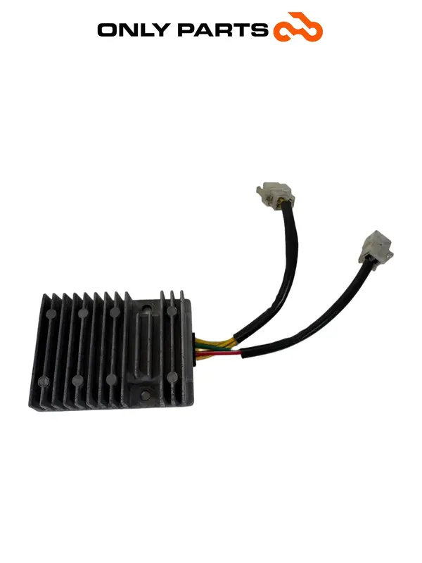 Regolatore di tensione / raddrizzatore con due connettori — 3