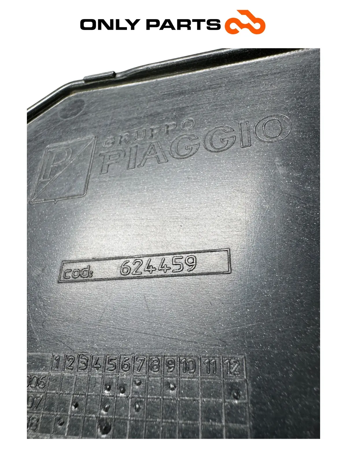 sportellino fusibile DX Piaggio MP3 250cc 2009 Grigio usato — foto reale 8