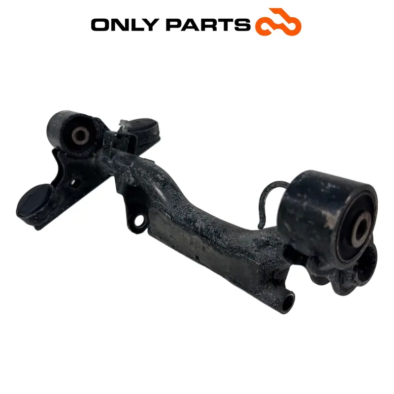 STAFFA SUPPORTO MOTORE BRACCIO OSCILLANTE HONDA SH 150 2002 / ENGINE CRADLE ARM