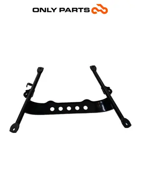 Telaietto supporto posteriore in acciaio Kymco People GTi 300 2014 (rear subframe bracket) Kymco People GTi 300cc 2014 Bianco usato — foto reale 8
