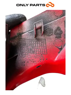 Terminale spoiler sinistro / sottopedana Piaggio Vespa Lx 150cc usato — foto reale 8