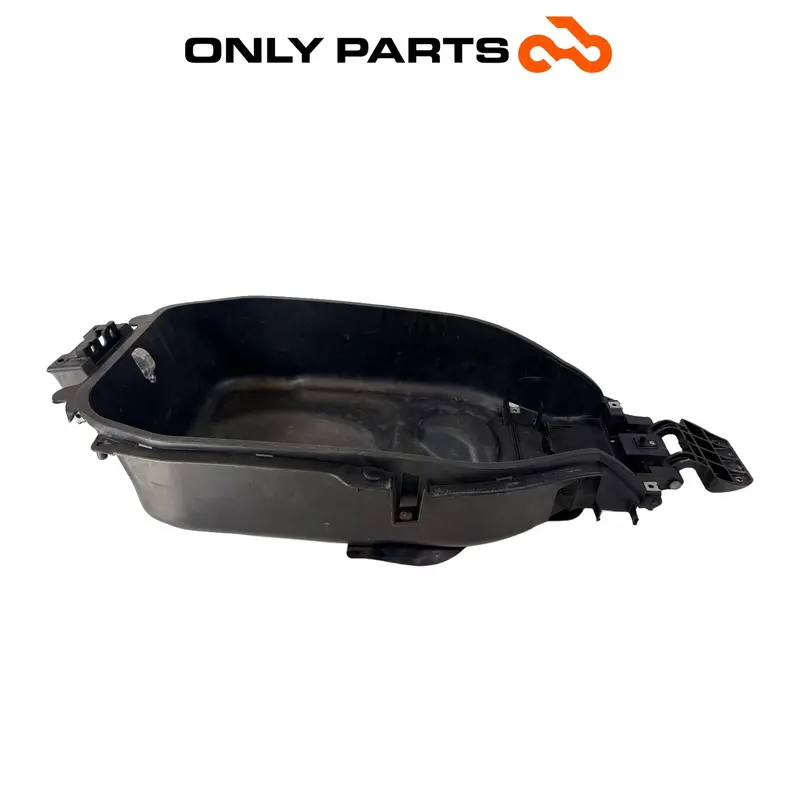 VANO SOTTOSELLA VASCA PORTACASCO INTERNA APRILIA SCARABEO 300 2010 / HELMET BOX — 4