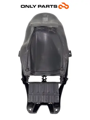 Vano sottosella / vasca portacasco Piaggio Mp3 Yourban 300cc 2013 Bianco usato — foto reale 7