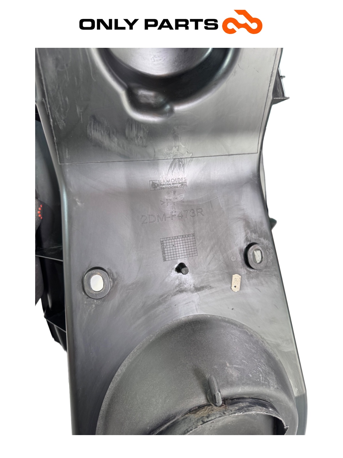 Vano sottosella / vasca portacasco Yamaha X-max 125cc 2014 Grigio opaco usato — foto reale 9